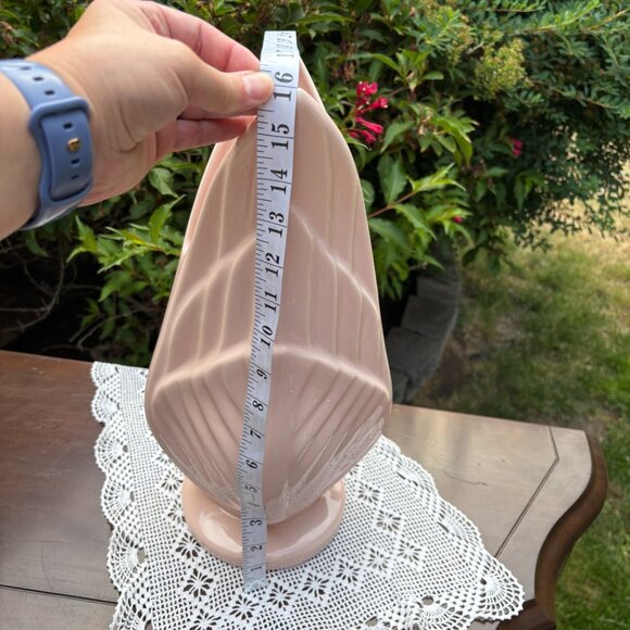 Vintage Pastel Pink Ceramic Leaf Vase Large Sculptural Retro Pottery Home Decor - Picture 10 of 14
